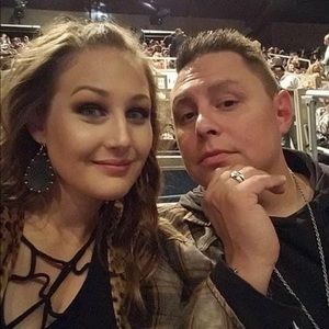 Meet your Posher, Candace